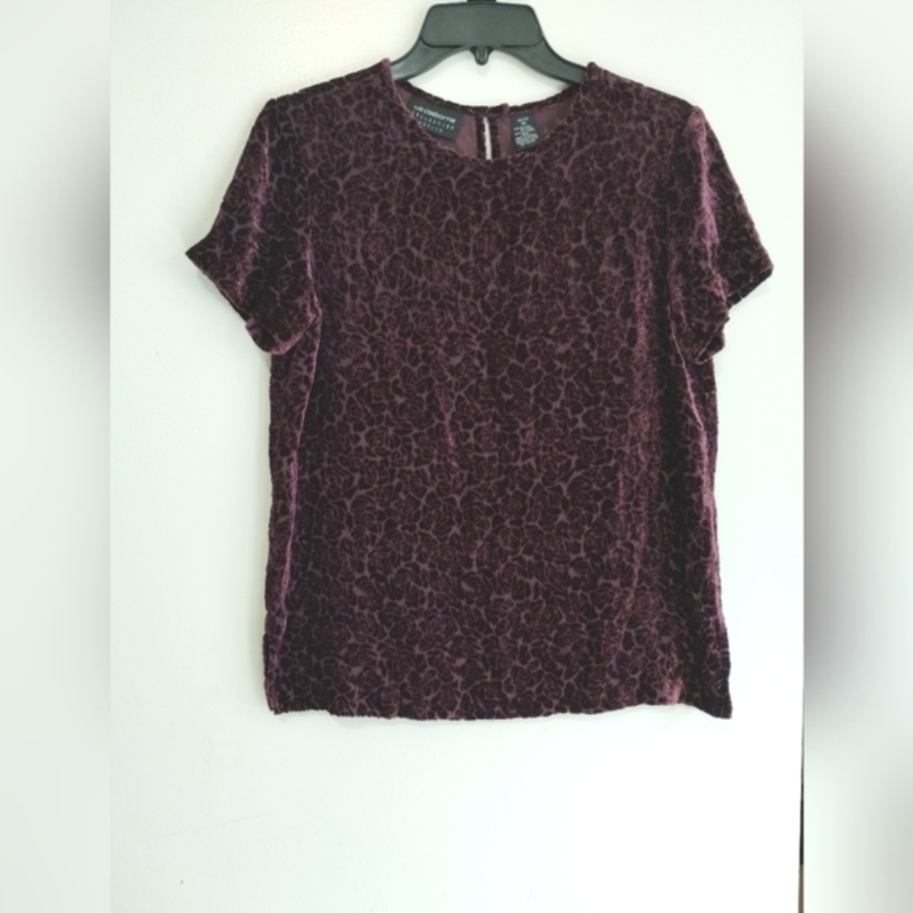 Purple floral rose embossed top size 10 petite Liz Claiborne